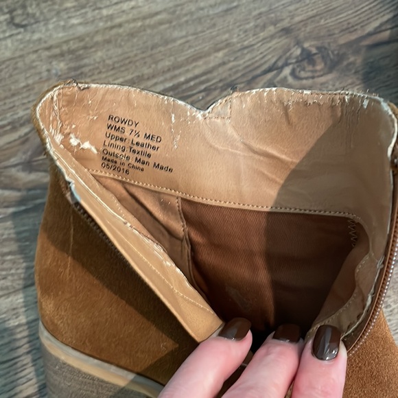 REACTION KENNETH COLE Suede Fringe booties 7.5M - Picture 6 of 8